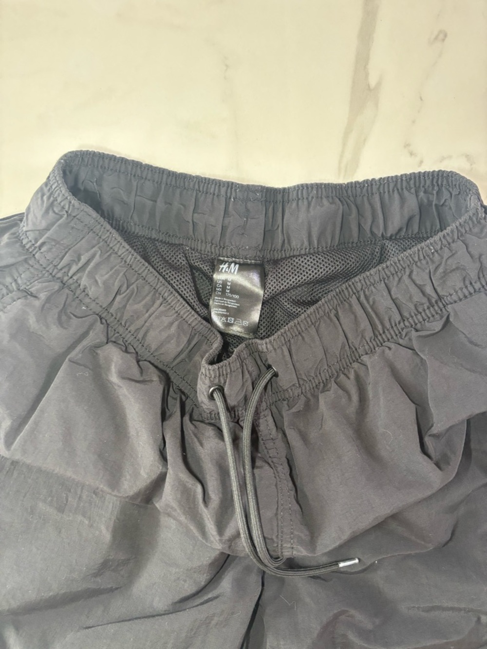 H&M Black Men's Swim Shorts M with Mesh Lining,Drawstring and Pockets Like New! - Picture 9 of 9
